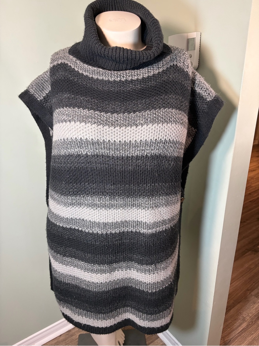 272. Calvin Klein Grey and White Striped Turtleneck Sleeveless Sweater Tunic